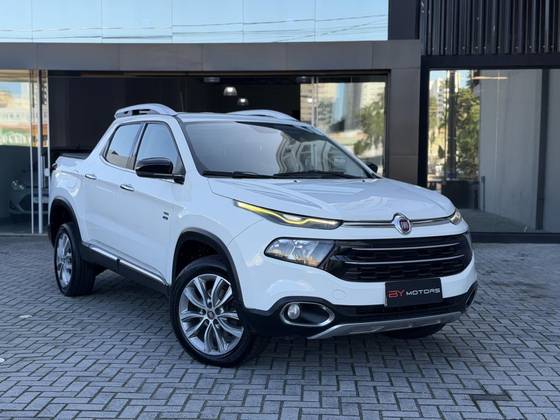 FIAT TORO 2.0 16V TURBO DIESEL VOLCANO 4WD AT9 FIAT TORO 2.0 16V TURBO DIESEL VOLCANO 4WD AT9